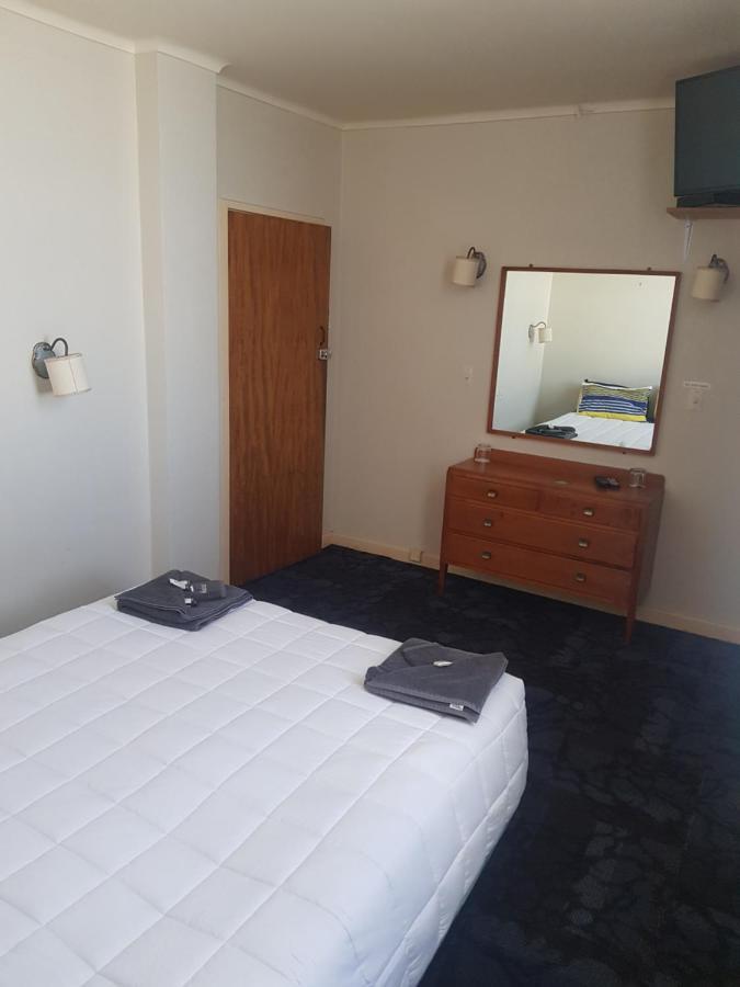 Northern Wairoa Hotel Dargaville Extérieur photo
